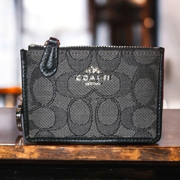 Coach NWOT Skinny ID/Card Holder - Picture 1 of 4